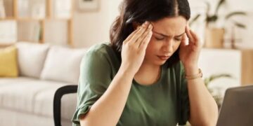 Dear Abby: I can’t forgive my mom for taking back my abusive father