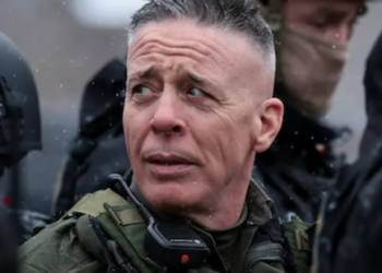 DHS chief throws MAGA ex-Border Patrol boss under the bus: ‘He’s irrelevant’