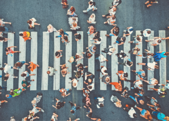 Scientists Discovered Something Strange About People’s Walking Habits. Do You Do This Too?
