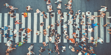 Scientists Discovered Something Strange About People’s Walking Habits. Do You Do This Too?