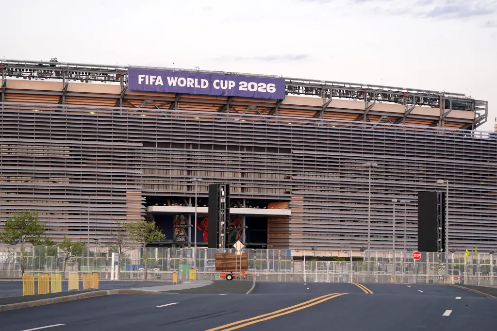 MetLife Stadium in East Rutherford, NJ, with a 