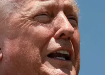 Trump mocks MAGA loyalists and ‘declares his donors stupid’ in latest cash grab: analyst