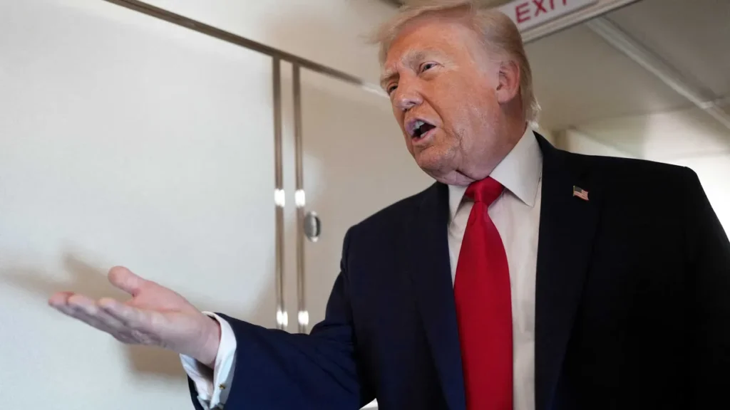 Trump arrives late and unhappy to Wisconsin event — and CNN reporter reveals why