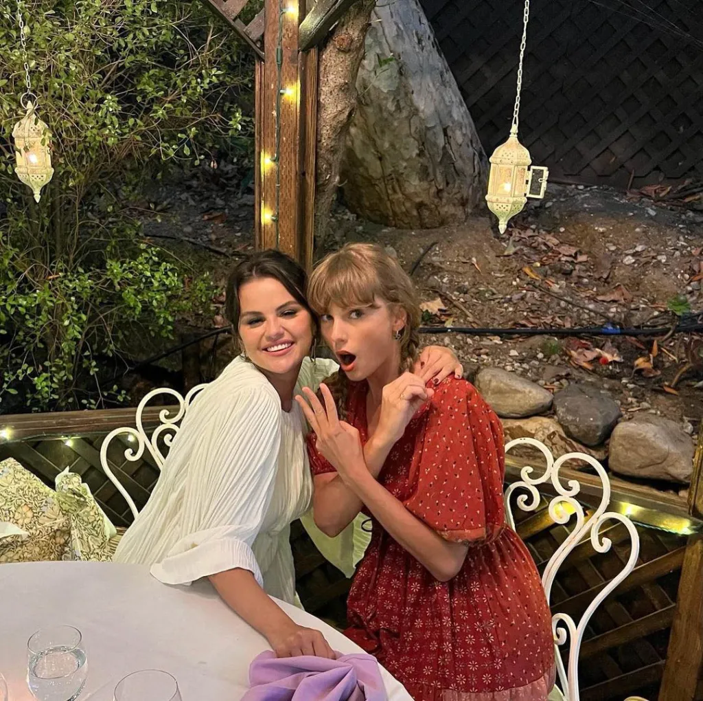 Selena Gomez and Taylor Swift posing together.
