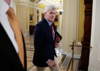 CNN analysts floored as Republicans send Trump ‘major rebuke’ in war powers vote