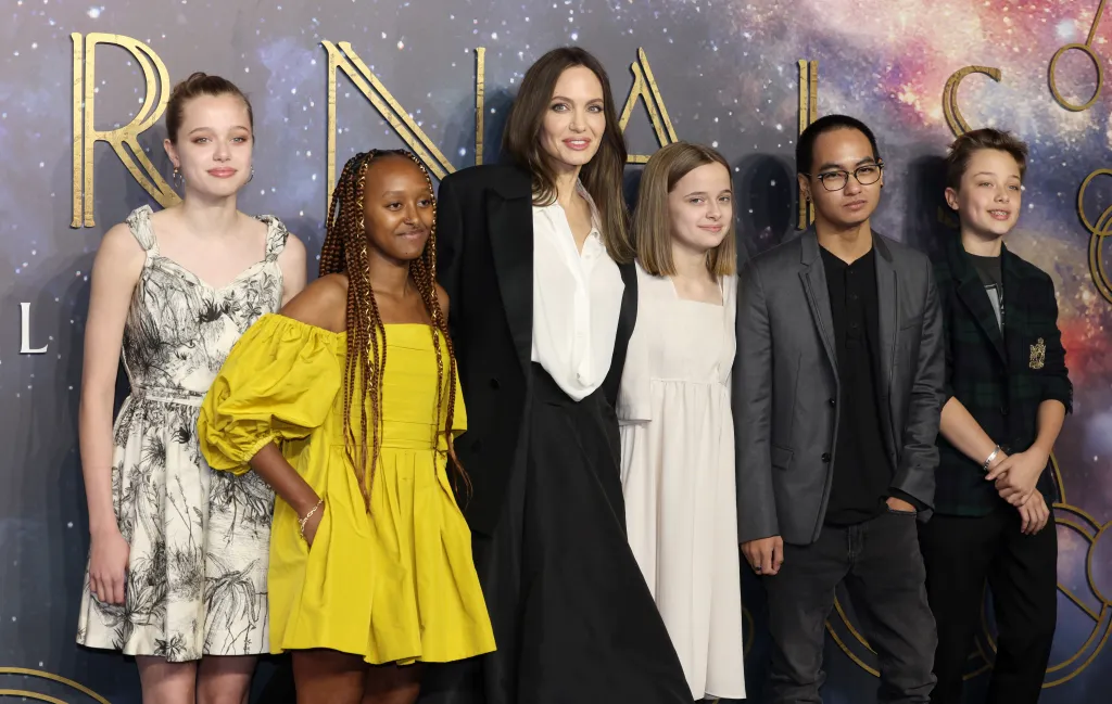 Angelina Jolie and her children, Shiloh, Zahara, Vivienne, Maddox, and Knox Jolie-Pitt, at the 