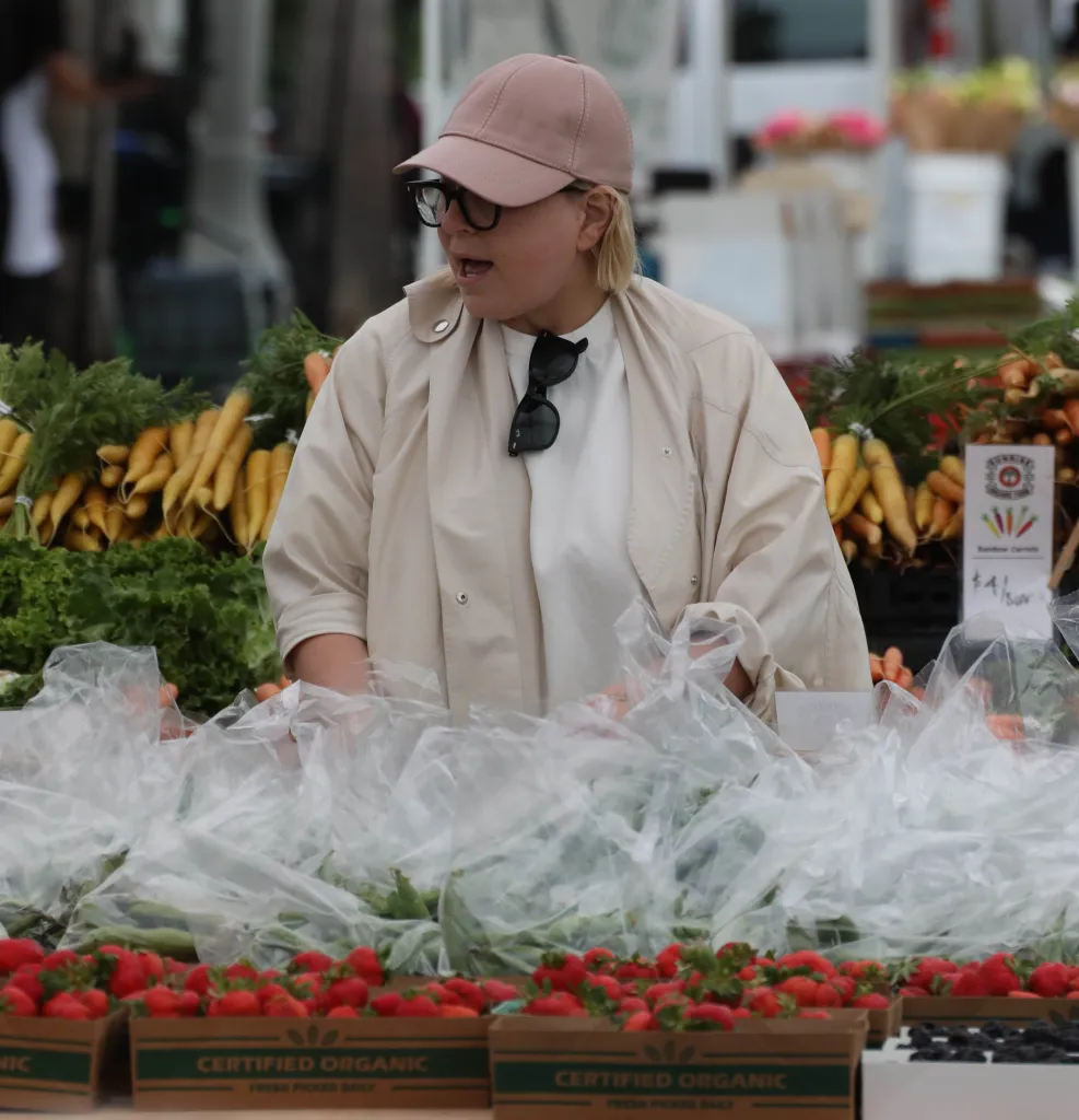Sia at The Studio City Farmers Market.