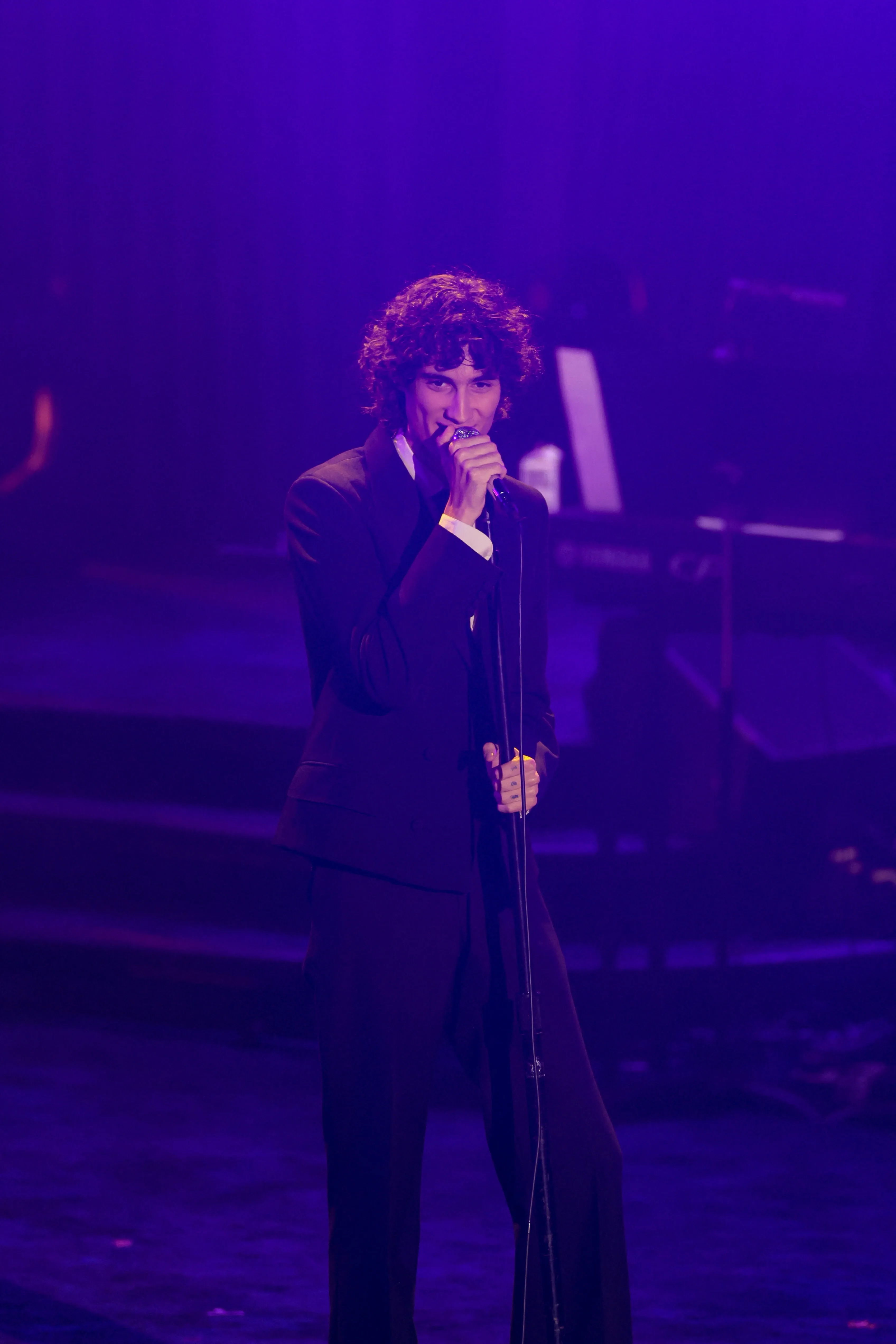 Sombr performs a tribute to Taylor Swift during the 55th annual Songwriters Hall of Fame Induction and Awards Gala.