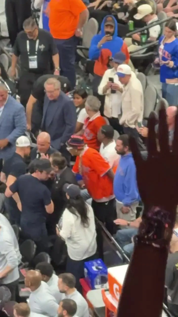 Spike Lee denies Prince Harry's handshake at a Knicks vs. Spurs game.