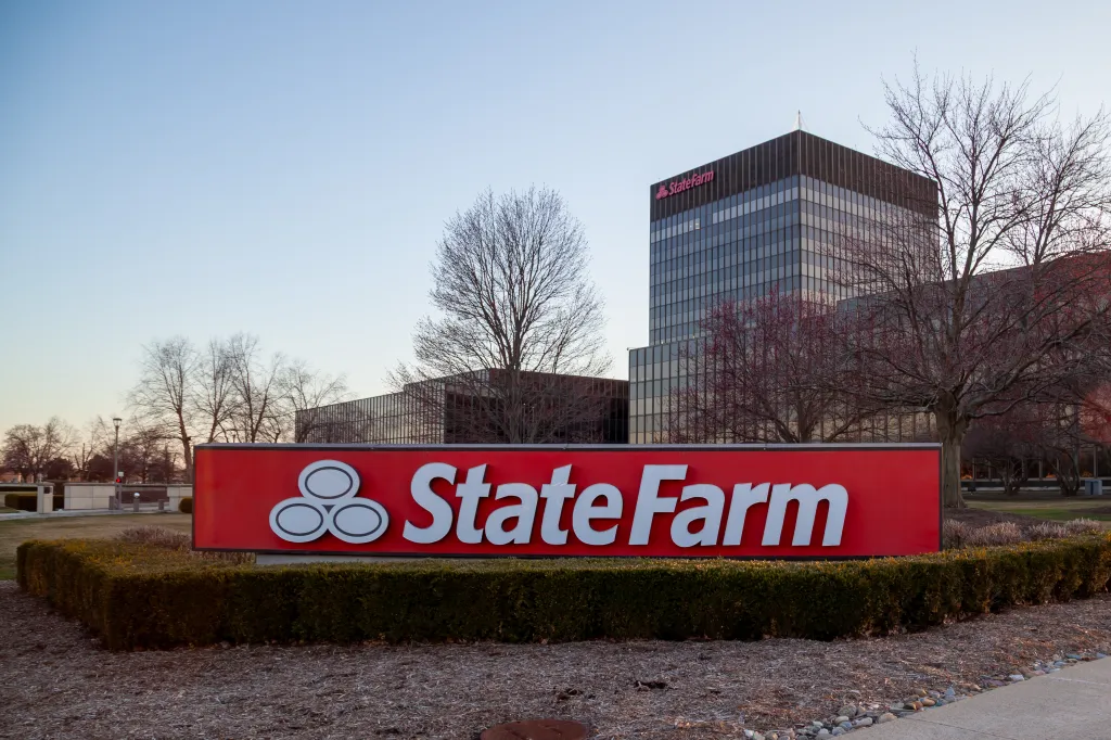 State Farm headquarters building and ground sign in Bloomington, Illinois.