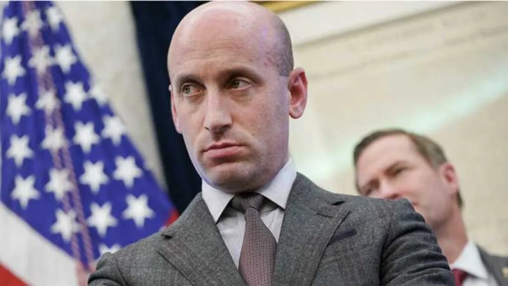 Stephen Miller’s big UFO announcement backfires: ‘They’re coming to take you home!’
