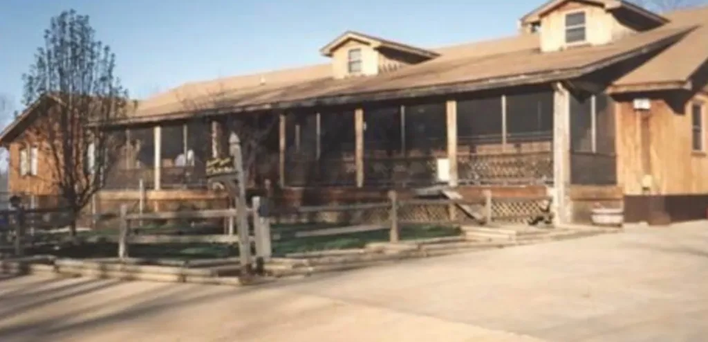 A photo of the school. 