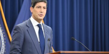 Democrats thought Fed Chair Kevin Warsh would be a Trump loyalist — his opening move proves he’s nothing of the sort