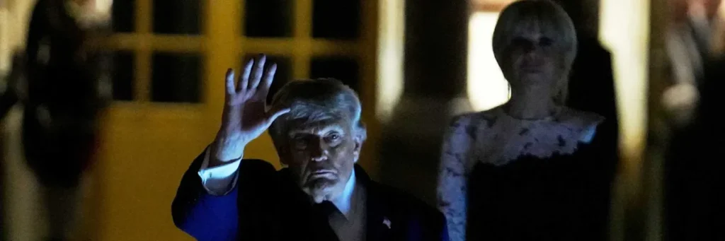 Anonymous Trump official criticizes Iranian peace deal