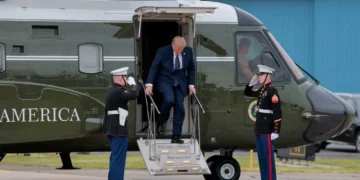 Trump bolted to the Knicks game before military could rescue downed ‘pilots’: report