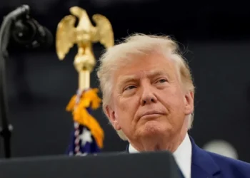 Trump jokingly jabs Air Force pilots as they get louder applause: ‘End of your job!’