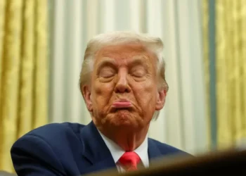 CNN host flags unusual Trump bathroom preference: ‘Nothing grosses the guys out more’