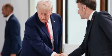 Physical therapist claims bizarre handshake may be a sign Trump had a stroke