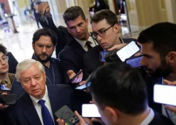 Onlookers befuddled by Lindsey Graham’s head-spinning praise of Trump’s Iran deal