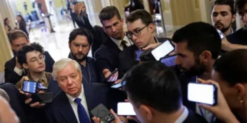 Onlookers befuddled by Lindsey Graham’s head-spinning praise of Trump’s Iran deal