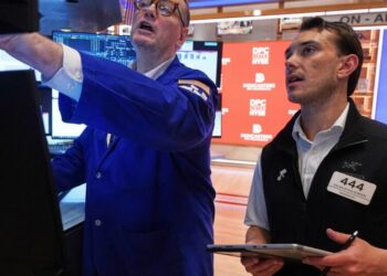 Wall Street drifts to a mixed finish after Micron soars and Apple drops