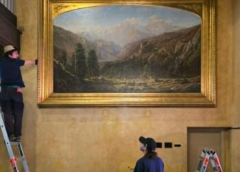 At Riverside’s Mission Inn, former owner departs with historic art — and locals are outraged