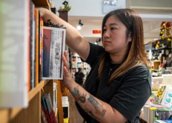 Hong Kong police arrest booksellers on suspicion of selling seditious publications
