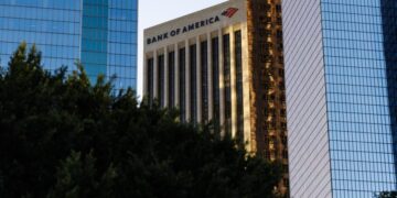 Capital Group buys Bunker Hill skyscraper