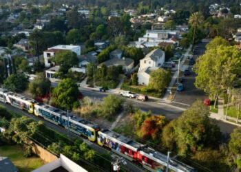 New California law aims to trigger condo construction boom for transit commuters