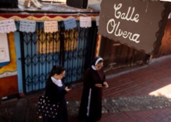 ‘People just forgot about Olvera Street.’ Historic L.A. restaurants on brink of closure