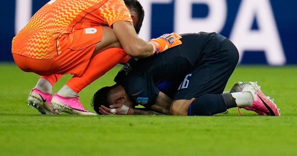 Spain weathers early adversity, clinches knock-out round match at SoFi Stadium