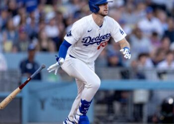 Dodgers’ Kyle Tucker exits game with back spasms; catcher Dalton Rushing also pulled