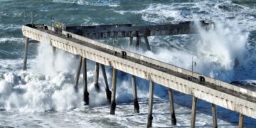 El Niño turns crumbling California pier into climate battleground over what to save — and who pays