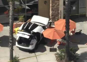 Woman pinned under Tesla in fatal crash at Simi Valley shopping center