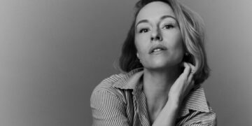 Sarah Goldberg didn’t want to be ‘the girl next door.’ So she charted a tougher path