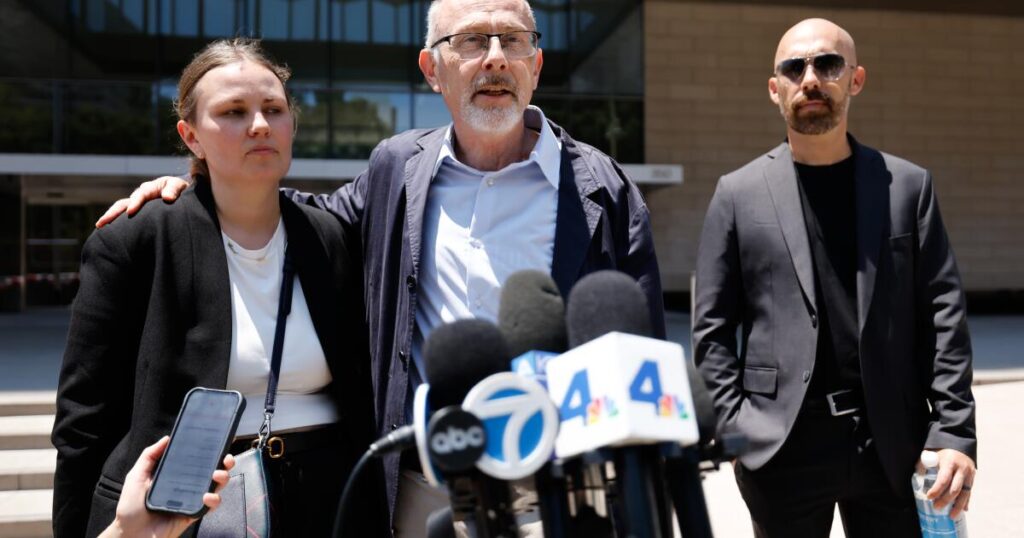 ‘They don’t have the goods’: Residents criticize plans to retry Palisades fire arson case