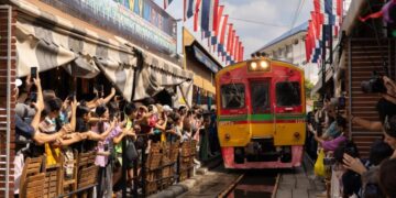 Soaring prices related to the Iran war jeopardize travel to tourism-dependent countries in Asia