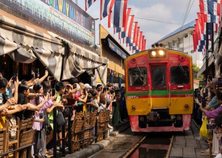 Soaring prices related to the Iran war jeopardize travel to tourism-dependent countries in Asia