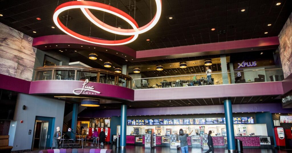 As Paramount chases $111-billion Warner Bros. acquisition, David Ellison sheds his theater chain