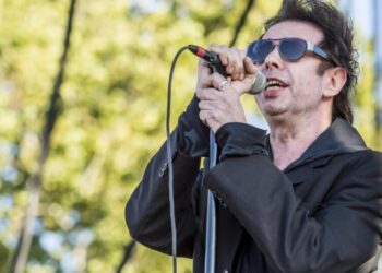 Echo & the Bunnymen postpones show after frontman Ian McCulloch injured in crash