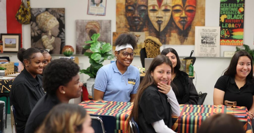Locke High’s grand charter school experiment faces shutdown as LAUSD moves to take back campus