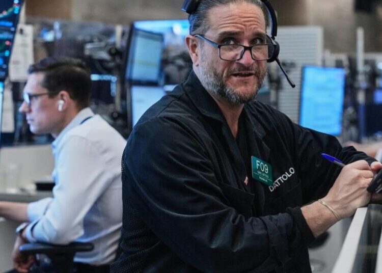 More swings for AI stocks drag Wall Street back on the roller coaster