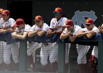 USC’s College World Series hopes shattered in heartbreaking loss to North Carolina