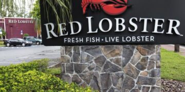 Endless shrimp deal was scheme to squeeze Red Lobster, suit says