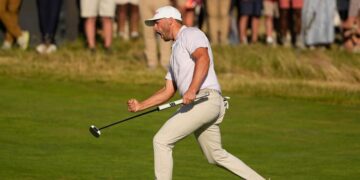 Wyndham Clark avoids record meltdown to win his second U.S. Open title in four years