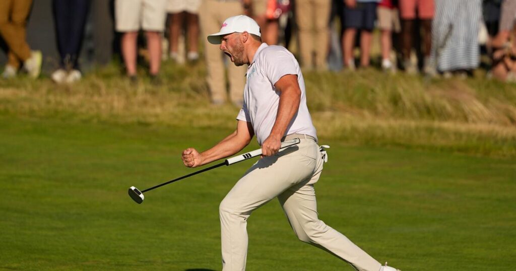 Wyndham Clark avoids record meltdown to win his second U.S. Open title in four years