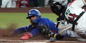 Dodgers can’t capitalize on Emmet Sheehan’s solid start in loss to Diamondbacks