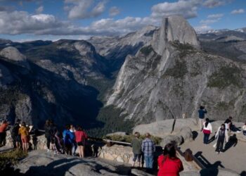 National Park staff ordered not to reveal deaths as part of new policy, report says