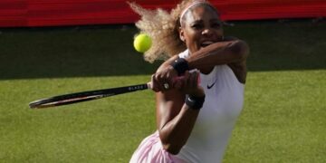 Serena Williams gets a doubles win in her first professional match in almost four years