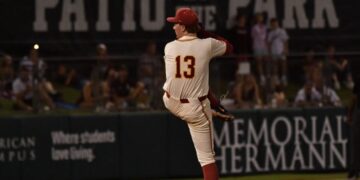 Andrew Johnson and USC dominate Texas A&M to force showdown with Aggies in regional final